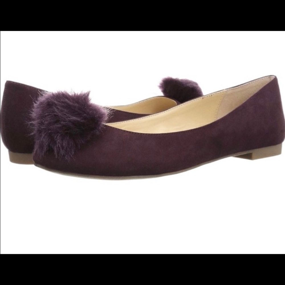 ballet flats with faux fur pom pom on vamp